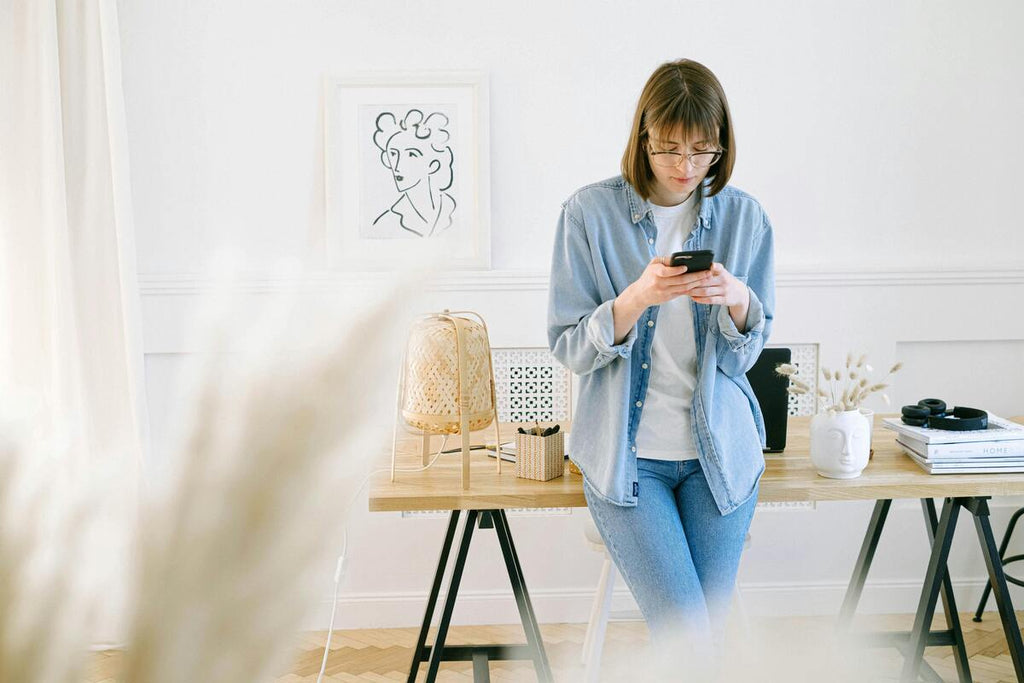 How To Perfectly Style Flare Denim Jeans?