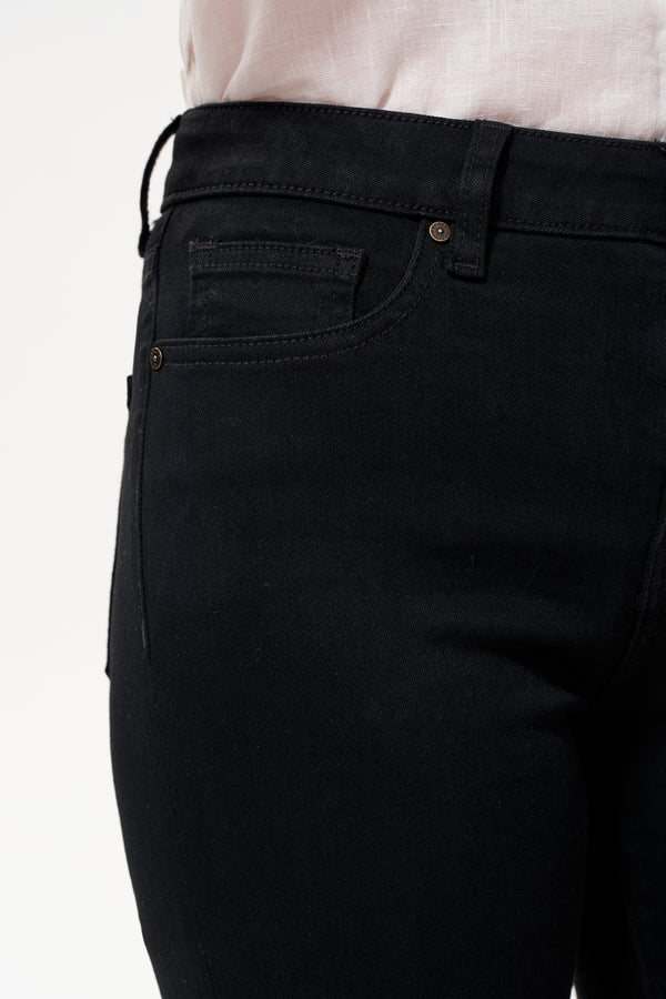 Mid Rise Skimmer Capri Jeans