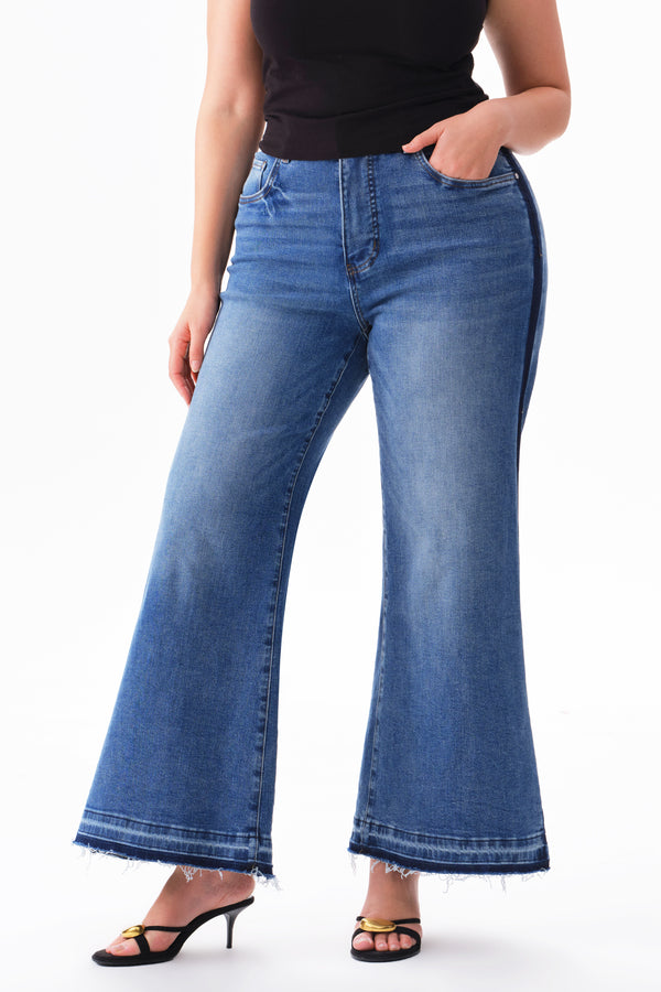 Mid Rise Wide Leg Jeans