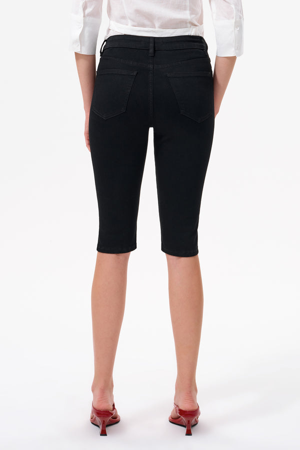Mid Rise Skimmer Capri Jeans