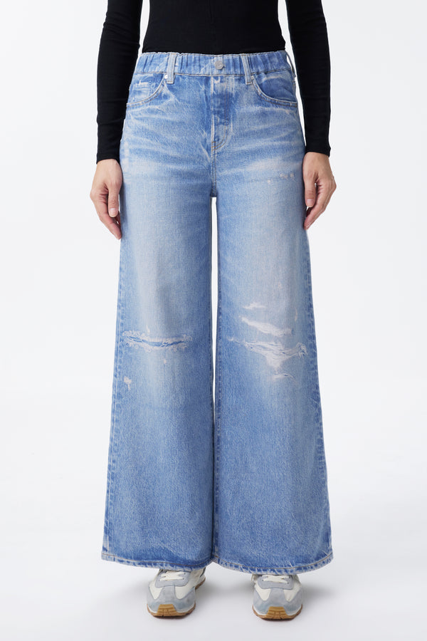 Distressed High Rise Wide Leg Jeans