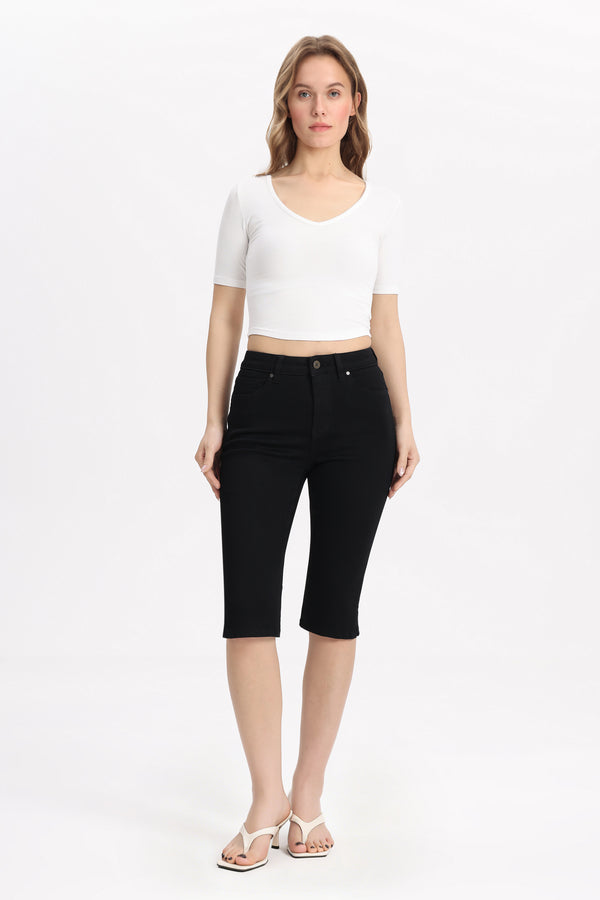 Mid Rise Skimmer Capri Jeans