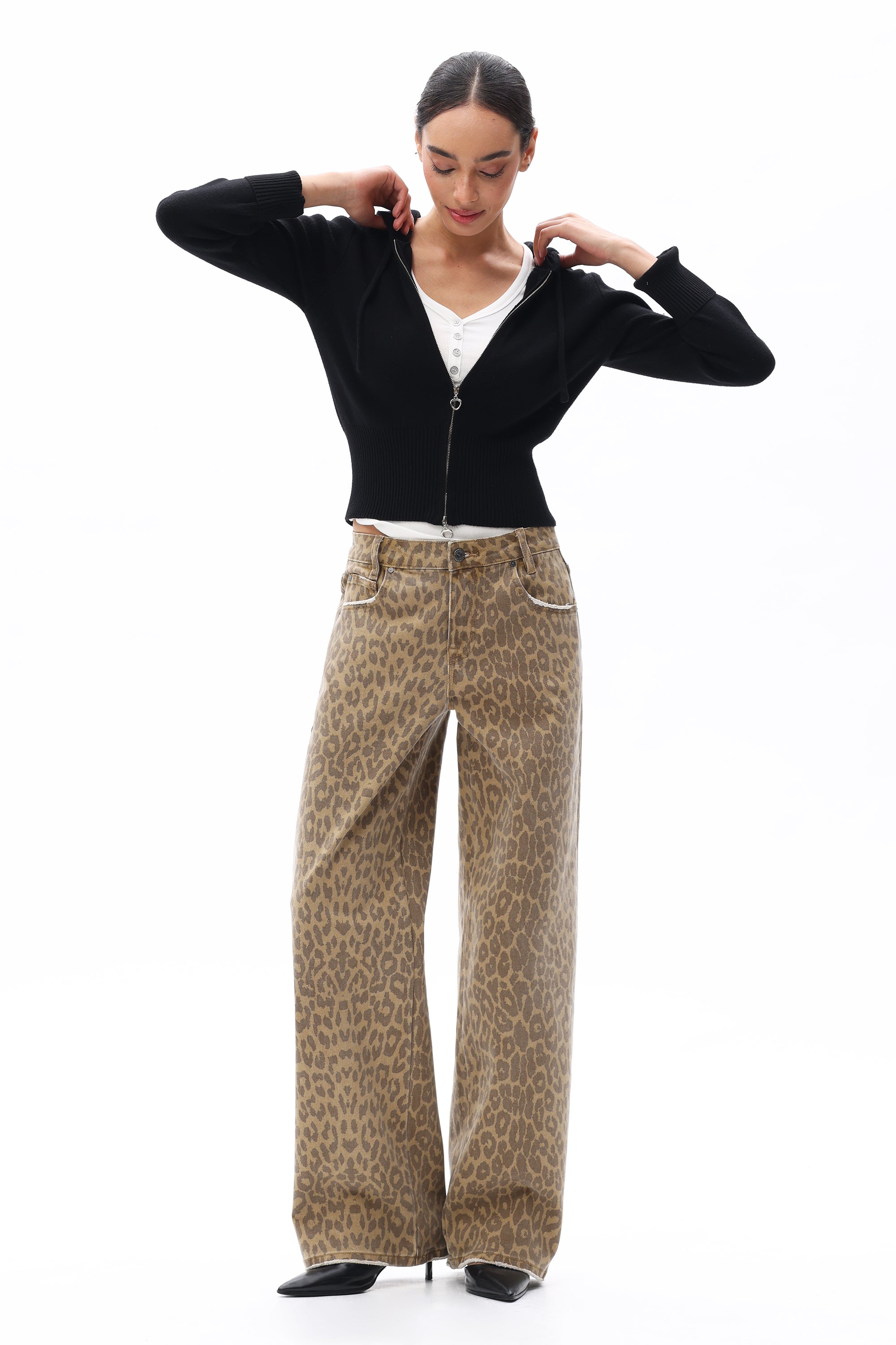 Mid Rise Leopard Print Relaxed Straight Pants | BAYEAS