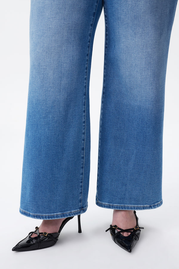 Modern High Rise Wide Leg Jeans