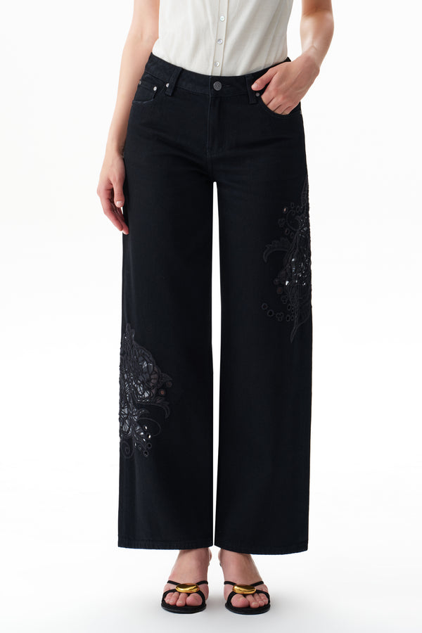 Mid Rise Relaxed Straight Jeans