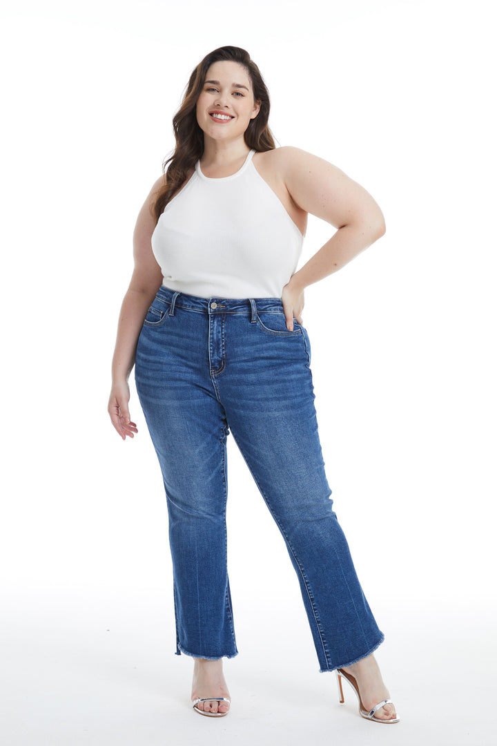HIGH RISE STRAIGHT ANKLE DENIM JEANS WITH RAW EDGE PLUS SIZE