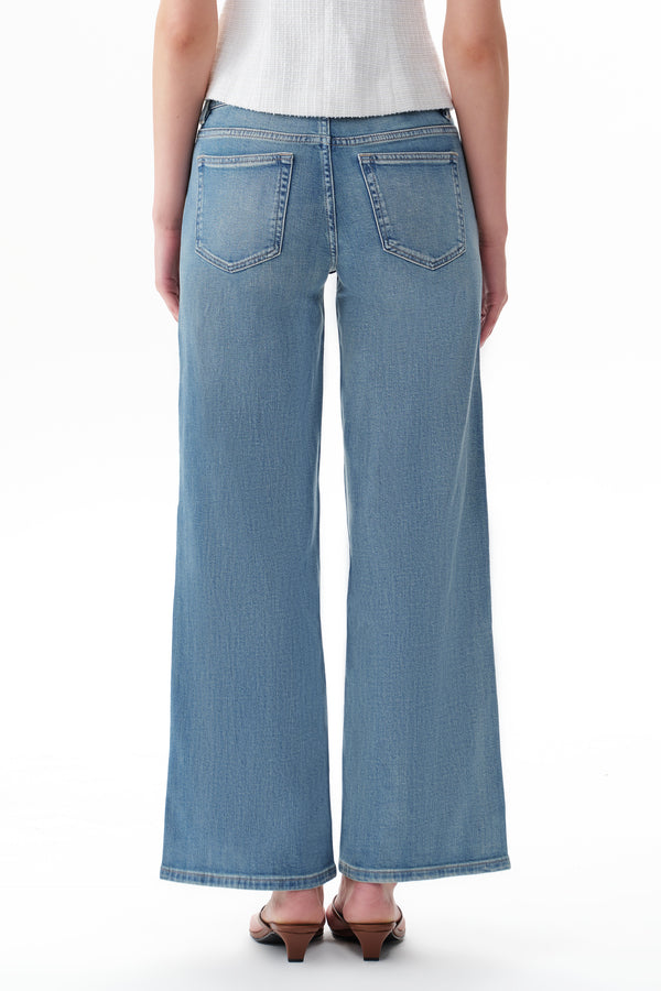 Chic Mid Rise Pearl Embellished Wide Leg Jeans
