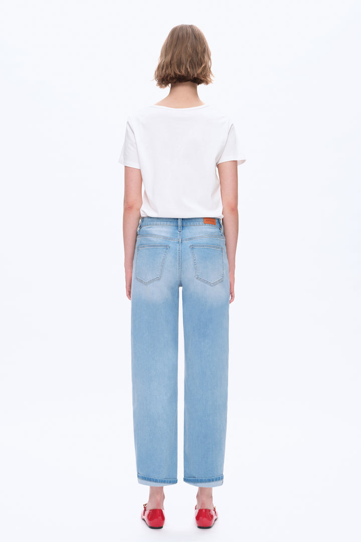 Mid Rise Rolled Leg Barrel Denim Jeans