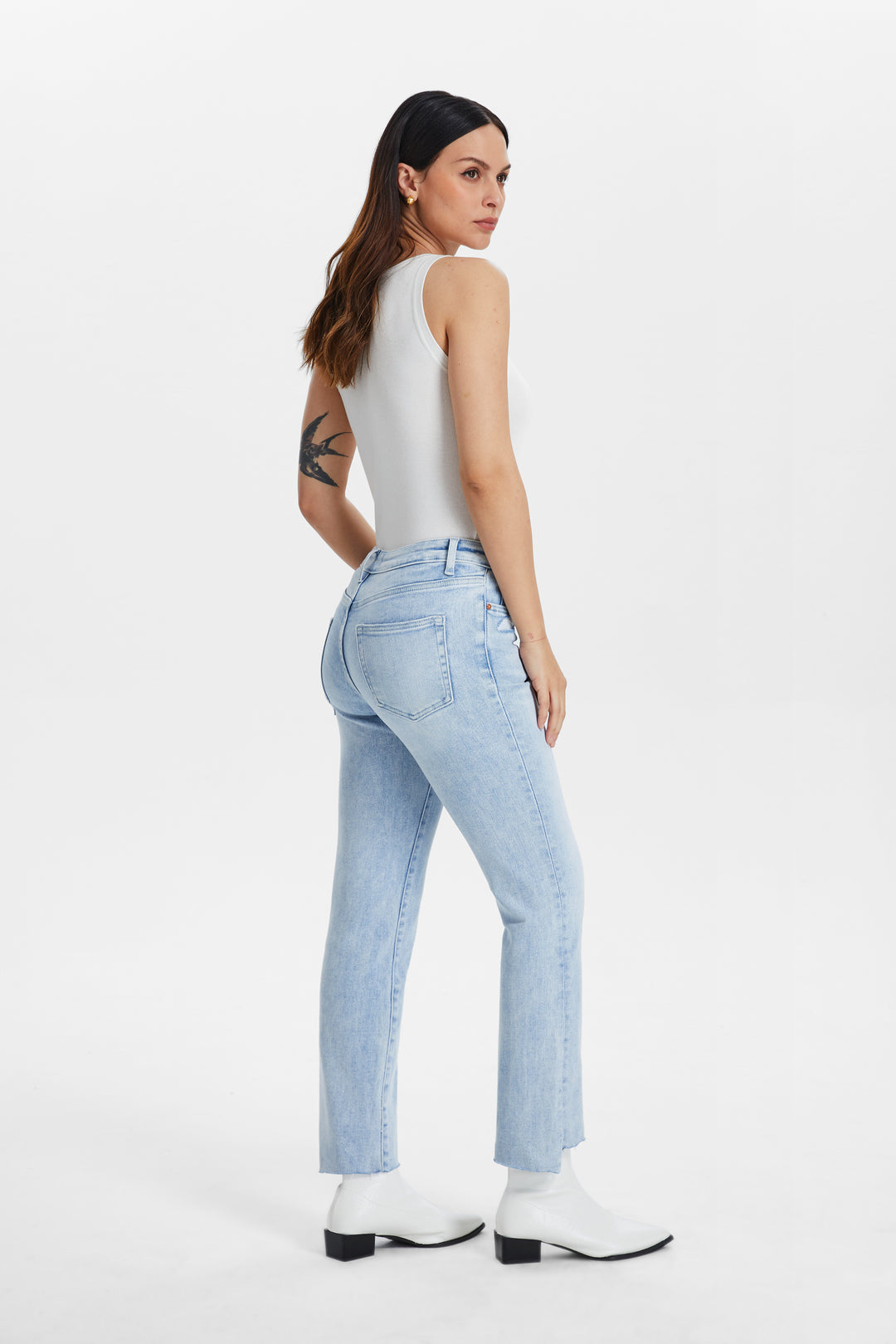 DAISY HIGH RISE STRAIGHT JEANS WITH RAW HEM
