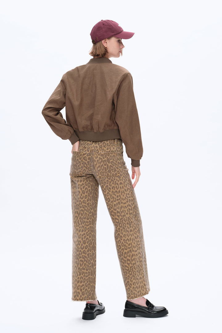 Mid Rise Leopard Print Relax Straight Pants