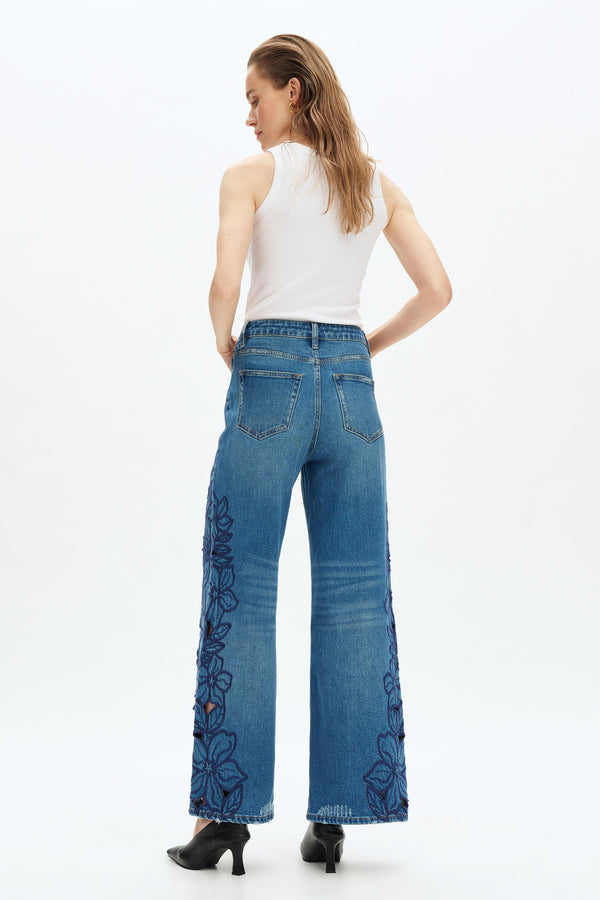 unique-id-54e2c6d3-6a61-4b70-b971-4f4b985809a1