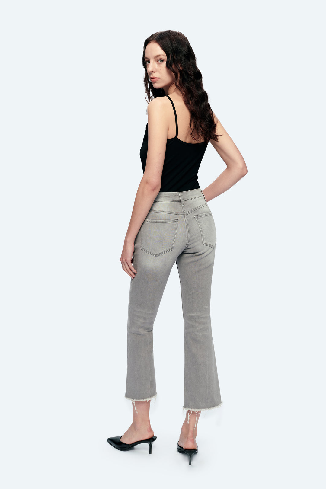 HIGH RISE STRAIGHT ANKLE DENIM JEANS WITH RAW EDGE