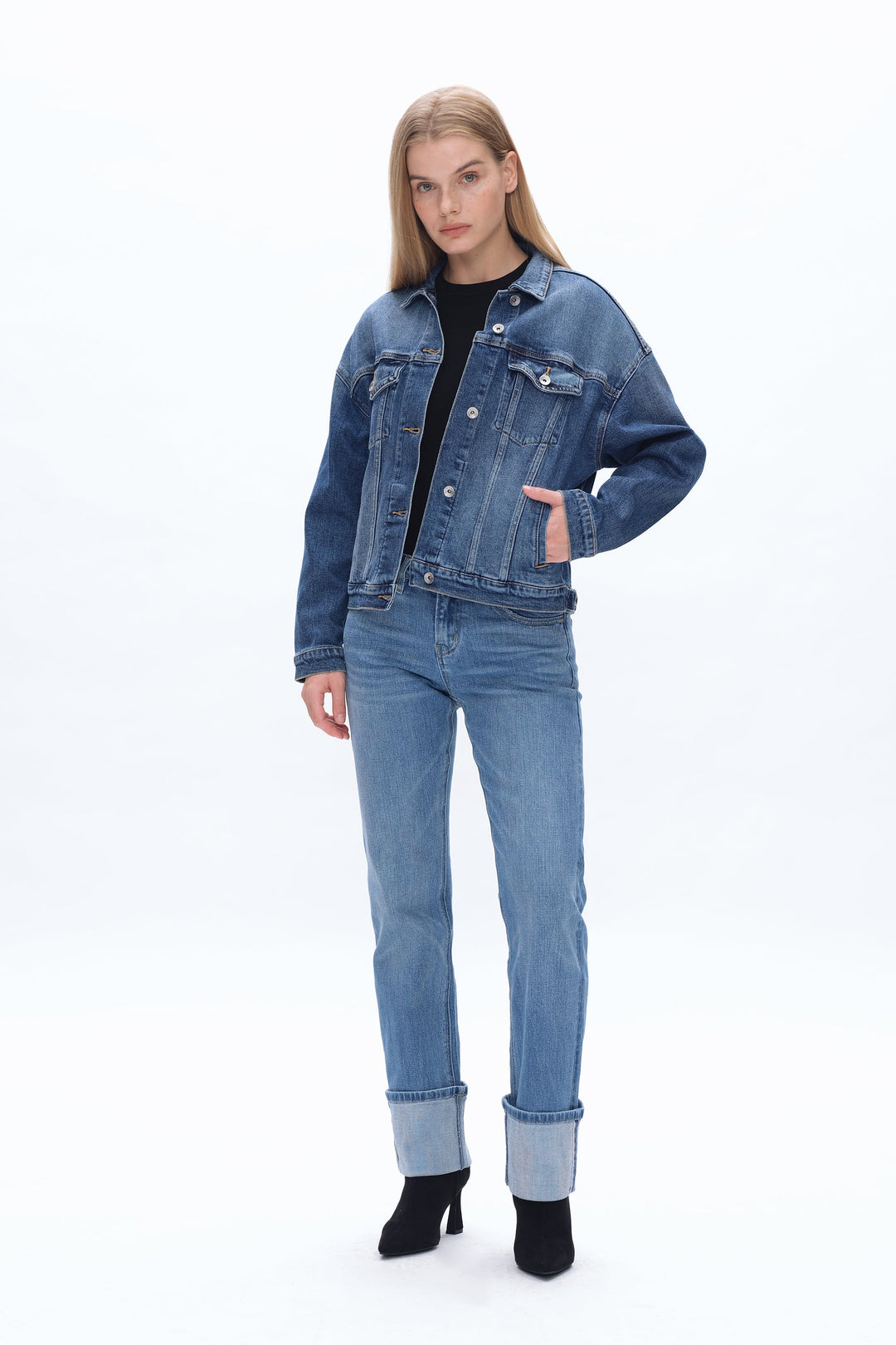 Yoyo Mid Rise Cuffed Straight Denim Jeans