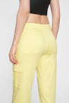 #color_light-yellow