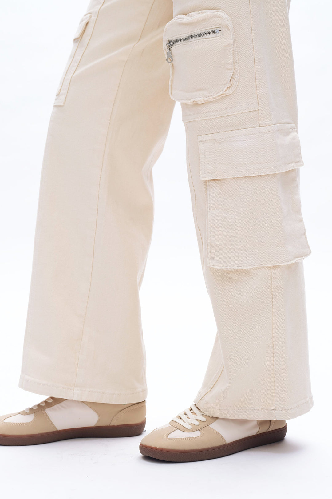 Carry Mid Rise Wide Leg Cargo Pants