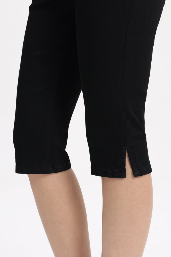 Mid Rise Skimmer Capri Jeans