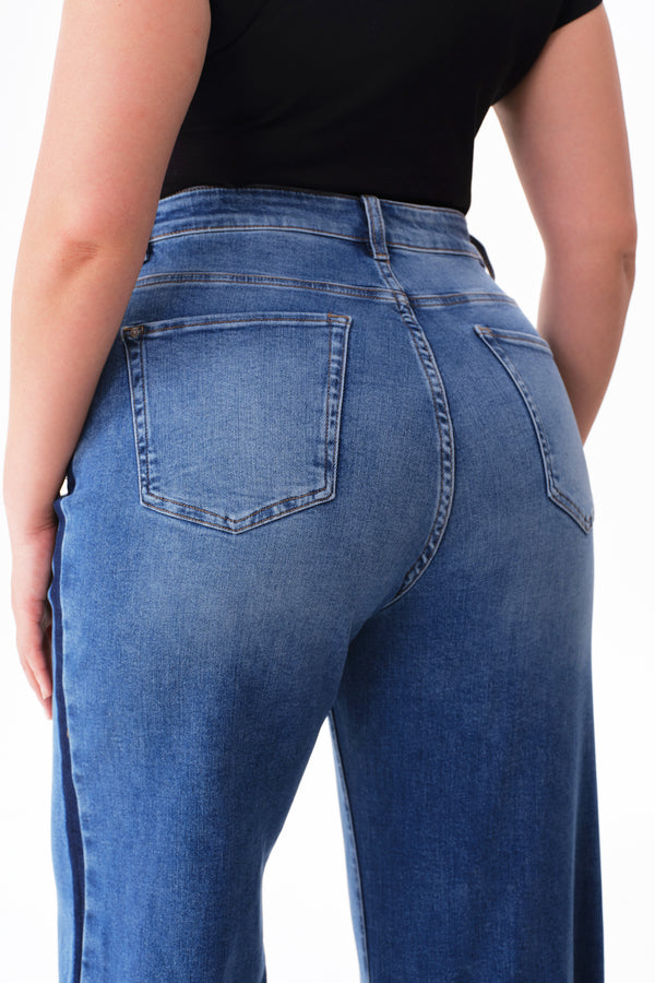 Mid Rise Wide Leg Jeans
