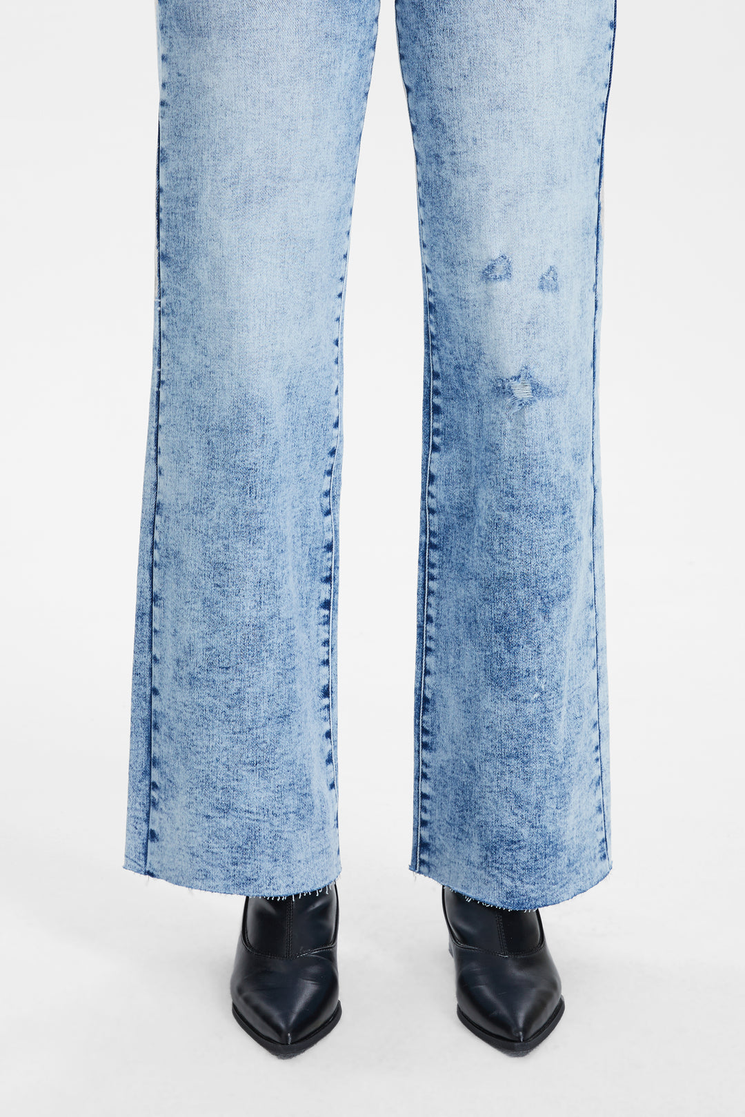 HIGH RISE WIDE LEG JEANS WITH RAW HEM