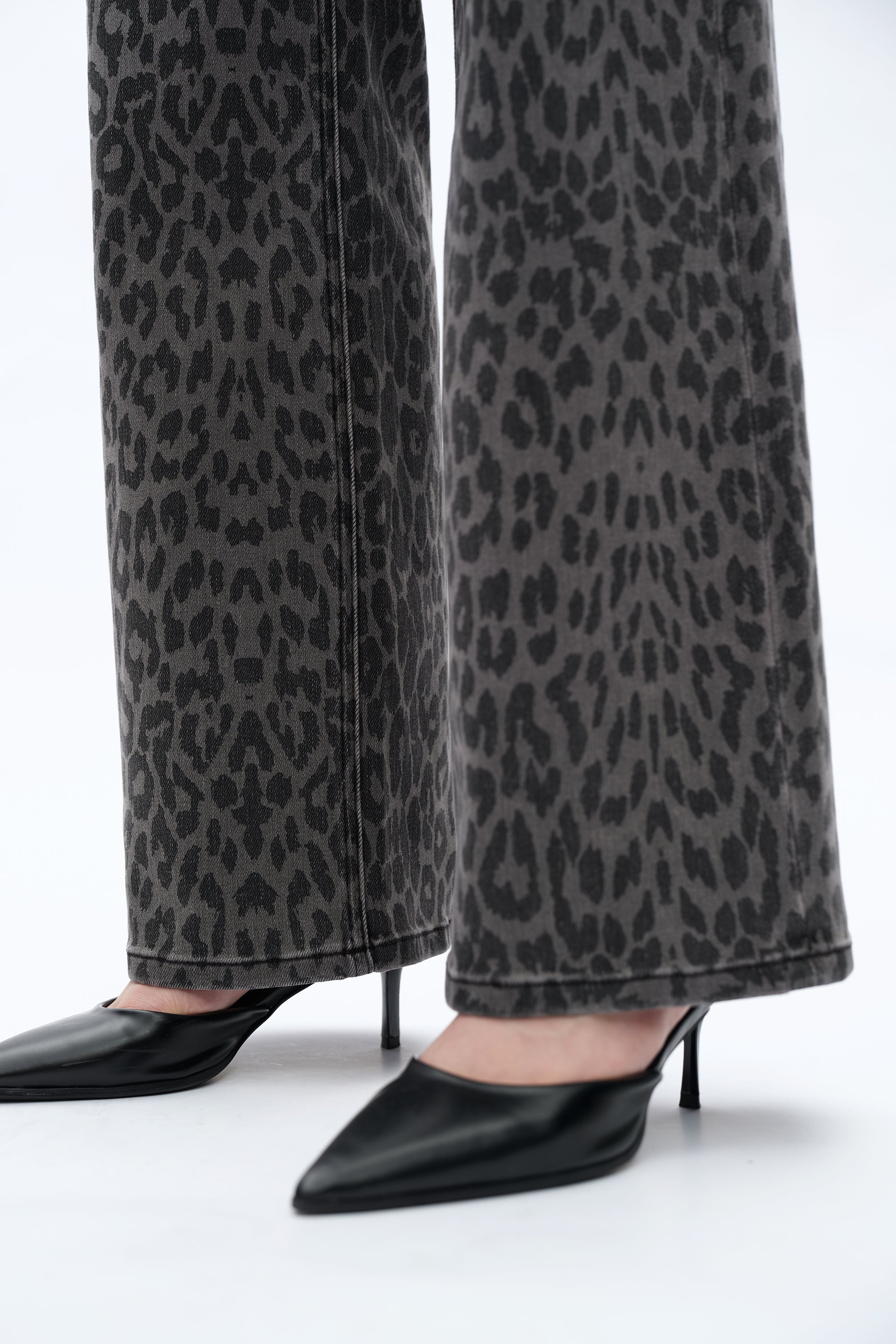 High Rise Leopard Print Wide Leg Denim Jeans – Bayeas
