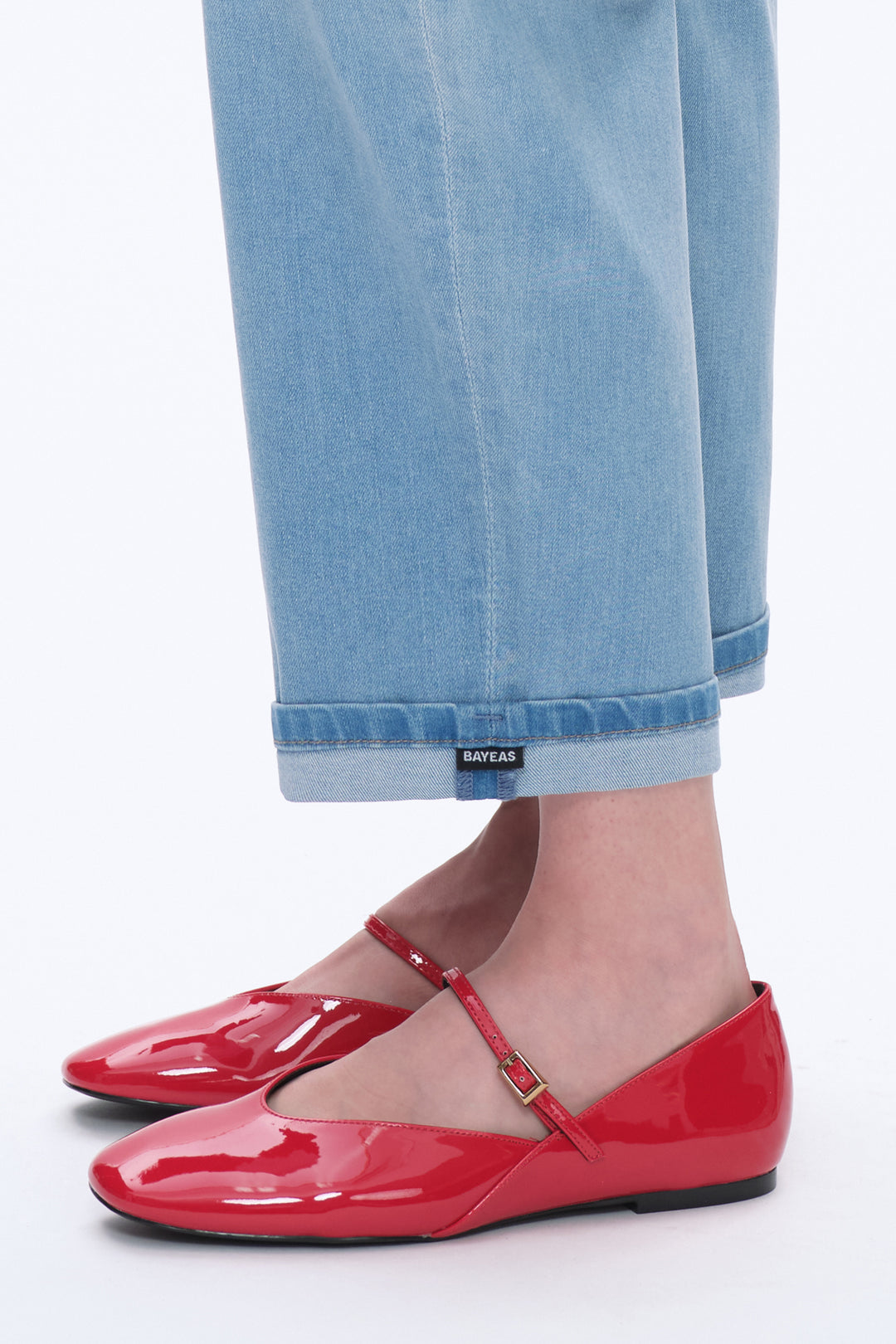 Mid Rise Rolled Leg Barrel Denim Jeans