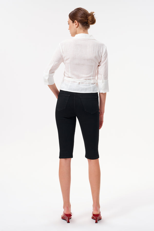Mid Rise Skimmer Capri Jeans