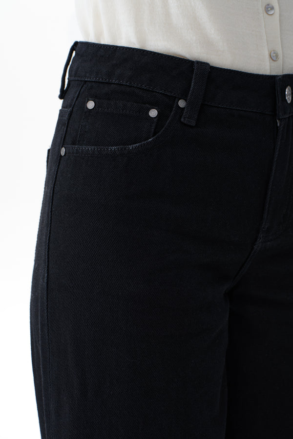 Mid Rise Relaxed Straight Jeans