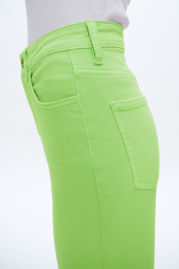 GREEN
