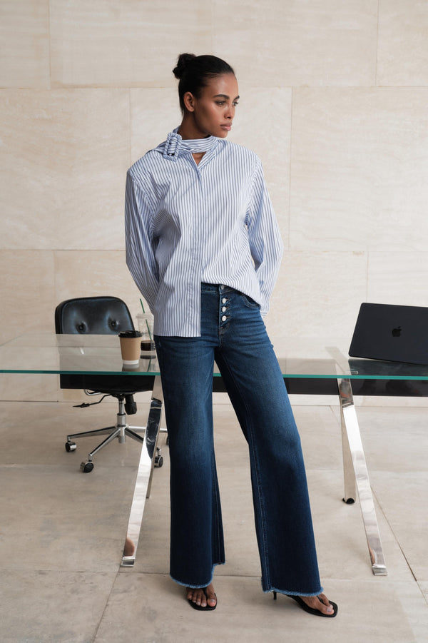 Mid Rise Frayed Hem Wide Leg Jeans