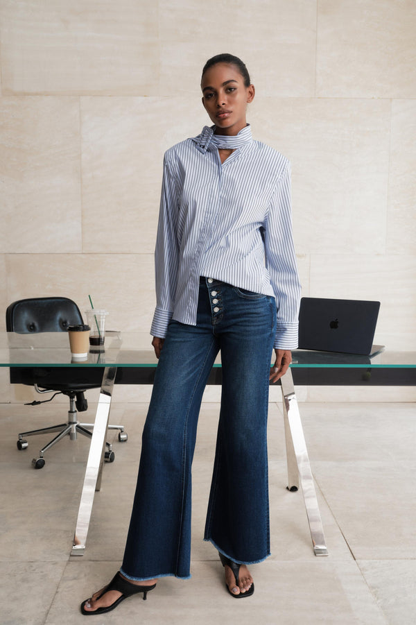 Mid Rise Frayed Hem Wide Leg Jeans