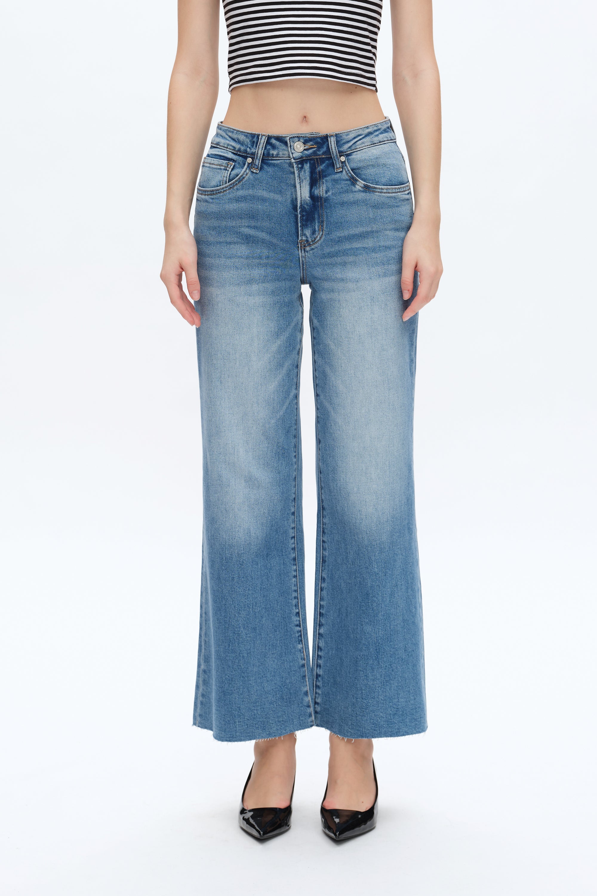 Mid Rise Wide Leg Denim Jeans With Raw Hem – Bayeas