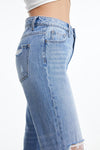 Lace-Ripped Knee Cropped Jeans