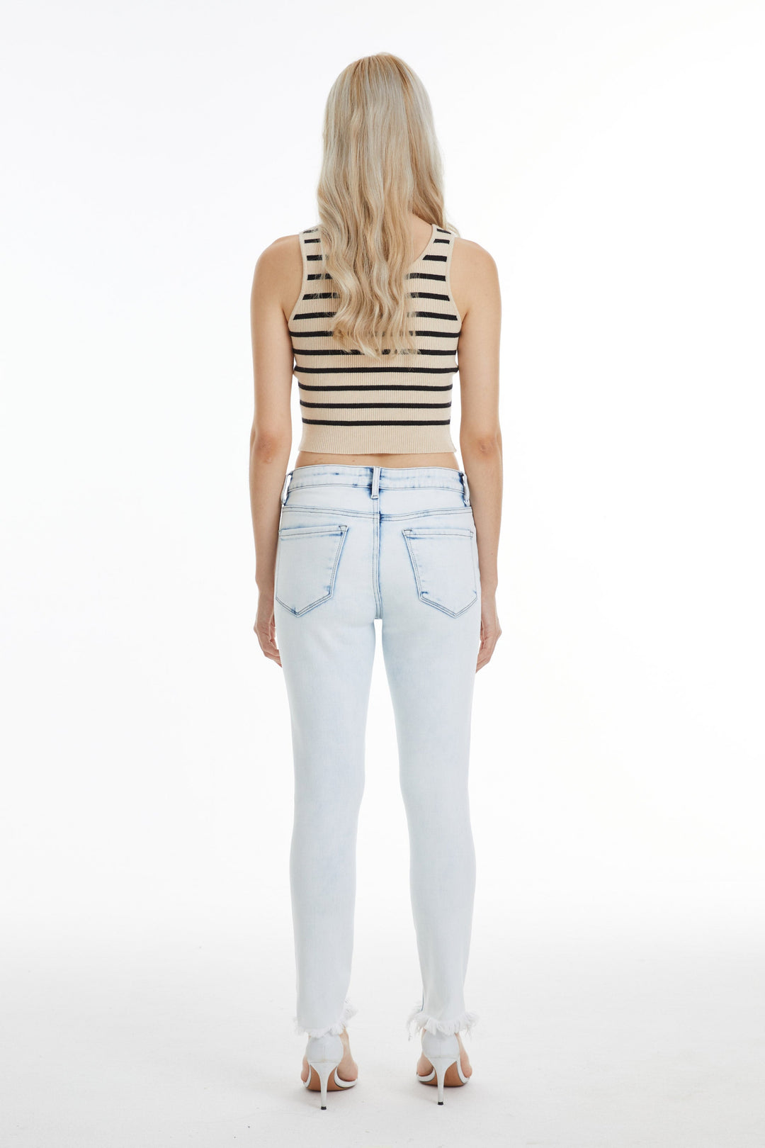 BETH MID-RISE SKINNY JEANS WITH FRAYED HEM