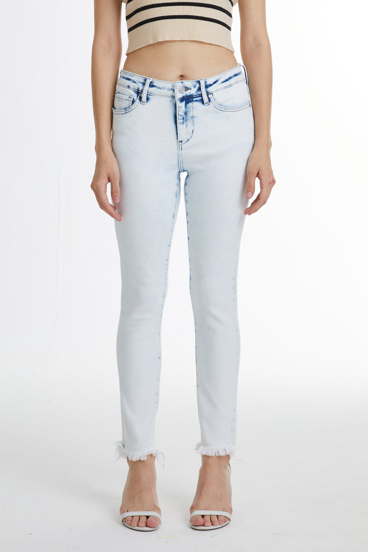 BETH MID-RISE SKINNY JEANS WITH FRAYED HEM